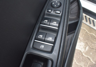 Подержанный автомобиль BMW X5 2014 года (17 фото)