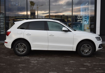 Подержанный автомобиль Audi Q5 2009 года (4 фото)