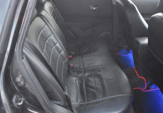 Подержанный автомобиль Nissan Qashqai 2009 года (11 фото)