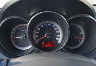 Подержанный автомобиль Kia Cerato Sedan 2012 года (13 фото)