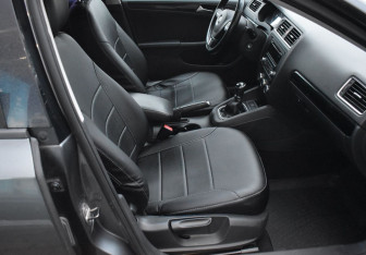 Подержанный автомобиль Volkswagen Jetta Sedan 2013 года (10 фото)