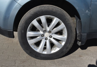 Подержанный автомобиль Subaru Forester Suv 2011 года (9 фото)