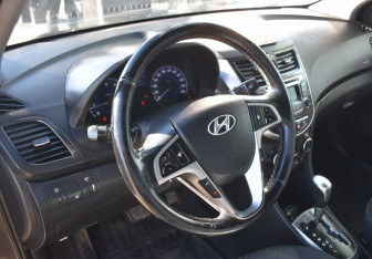 Подержанный автомобиль Hyundai Solaris Sedan 2016 года (13 фото)