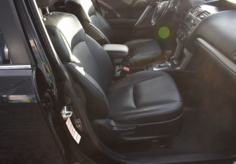 Подержанный автомобиль Subaru Forester Suv 2013 года (10 фото)