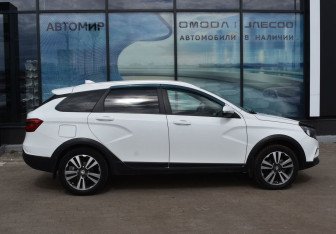 Подержанный автомобиль LADA (ВАЗ) Vesta Wagon 2019 года (4 фото)