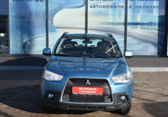 Подержанный автомобиль Mitsubishi ASX 2012 года (2 фото)