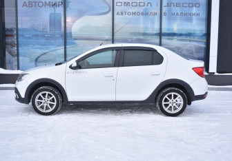 Подержанный автомобиль Renault Logan Sedan 2020 года (8 фото)