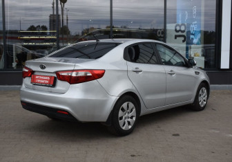 Подержанный автомобиль Kia Rio Sedan 2013 года (5 фото)
