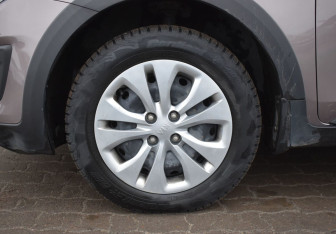 Подержанный автомобиль Kia Rio Hatchback 2020 года (9 фото)