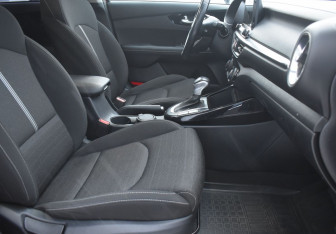 Подержанный автомобиль Kia Cerato Sedan 2021 года (10 фото)