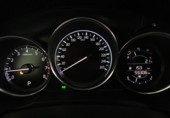 Подержанный автомобиль Mazda CX-5 2021 года (15 фото)