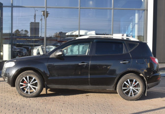 Подержанный автомобиль Geely Emgrand X7 2014 года (9 фото)