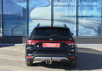Подержанный автомобиль Kia Rio Hatchback 2019 года (6 фото)