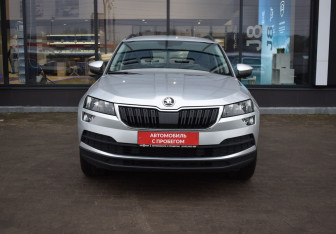 Подержанный автомобиль Skoda Karoq 2020 года (2 фото)