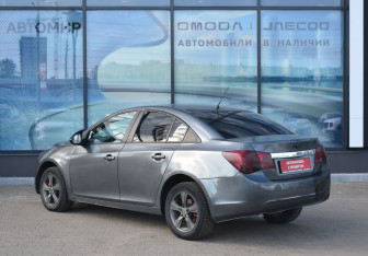 Подержанный автомобиль Chevrolet Cruze Sedan 2011 года (7 фото)