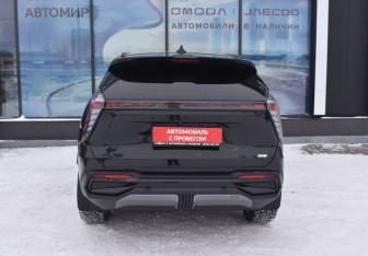 Подержанный автомобиль Geely Atlas 2024 года (6 фото)