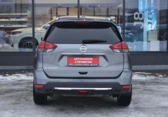 Подержанный автомобиль Nissan X-Trail 2021 года (6 фото)