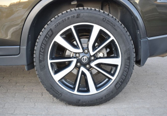 Подержанный автомобиль Nissan X-Trail 2020 года (9 фото)