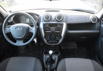 Подержанный автомобиль LADA (ВАЗ) Granta Sedan 2017 года (12 фото)