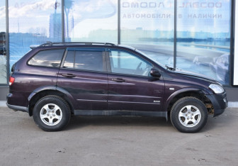 Подержанный автомобиль SsangYong Kyron 2010 года (4 фото)