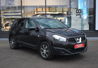 Подержанный автомобиль Nissan Qashqai 2010 года (3 фото)