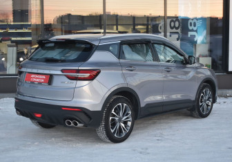 Подержанный автомобиль Geely Coolray 2022 года (5 фото)