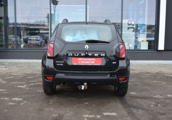 Подержанный автомобиль Renault Duster 2018 года (6 фото)