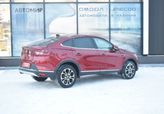 Подержанный автомобиль Renault Arkana 2021 года (5 фото)