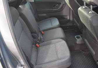 Подержанный автомобиль Skoda Roomster 2011 года (11 фото)