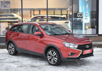 Подержанный автомобиль LADA (ВАЗ) Vesta Wagon 2019 года (3 фото)