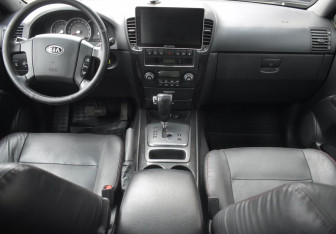 Подержанный автомобиль Kia Sorento 2008 года (12 фото)