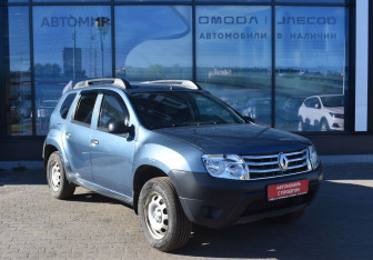 Подержанный автомобиль Renault Duster 2013 года (3 фото)