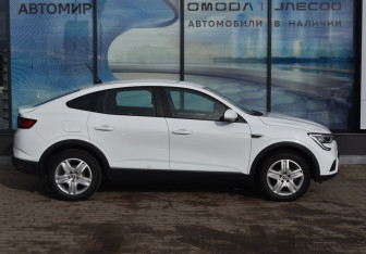 Подержанный автомобиль Renault Arkana 2019 года (4 фото)