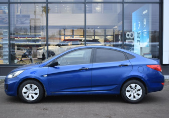 Подержанный автомобиль Hyundai Solaris Sedan 2012 года (8 фото)