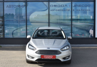 Подержанный автомобиль Ford Focus Wagon 2017 года (2 фото)