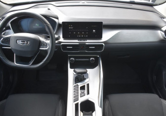 Подержанный автомобиль Geely Coolray 2022 года (12 фото)