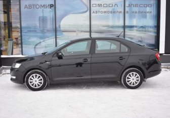 Подержанный автомобиль Skoda Rapid Liftback 2019 года (8 фото)