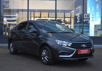 Подержанный автомобиль LADA (ВАЗ) Vesta Sedan 2017 года (3 фото)