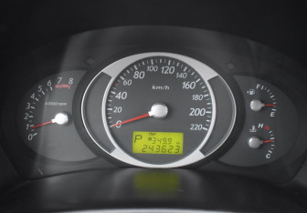 Подержанный автомобиль Hyundai Tucson 2007 года (13 фото)