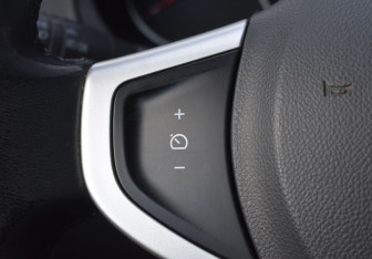 Подержанный автомобиль Renault Koleos 2008 года (14 фото)