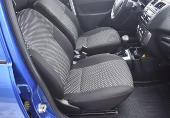 Подержанный автомобиль LADA (ВАЗ) Kalina Hatchback 2015 года (10 фото)