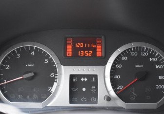 Подержанный автомобиль LADA (ВАЗ) Largus Wagon 2018 года (13 фото)