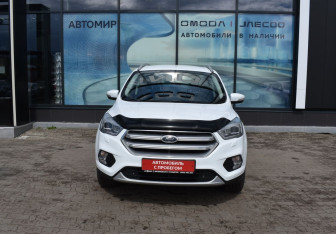 Подержанный автомобиль Ford Kuga 2018 года (2 фото)