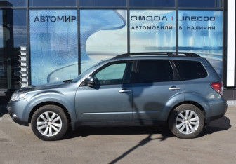 Подержанный автомобиль Subaru Forester Suv 2011 года (8 фото)