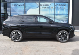 Подержанный автомобиль Jaecoo J8 2024 года (4 фото)