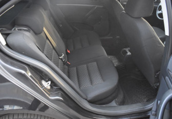 Подержанный автомобиль Skoda Octavia Liftback 2013 года (11 фото)