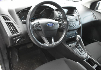 Подержанный автомобиль Ford Focus Hatchback 2018 года (13 фото)