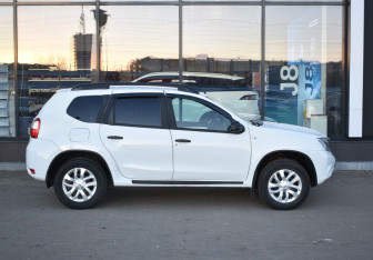 Подержанный автомобиль Nissan Terrano 2018 года (4 фото)