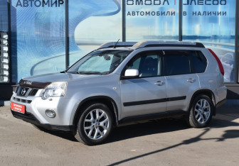 Подержанный автомобиль Nissan X-Trail 2012 года (1 фото)