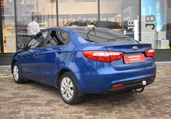 Подержанный автомобиль Kia Rio Sedan 2013 года (7 фото)